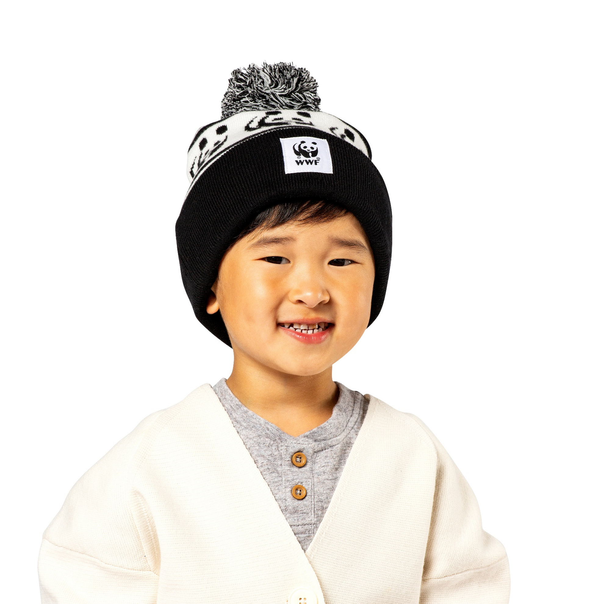 Child wearing the panda toque
